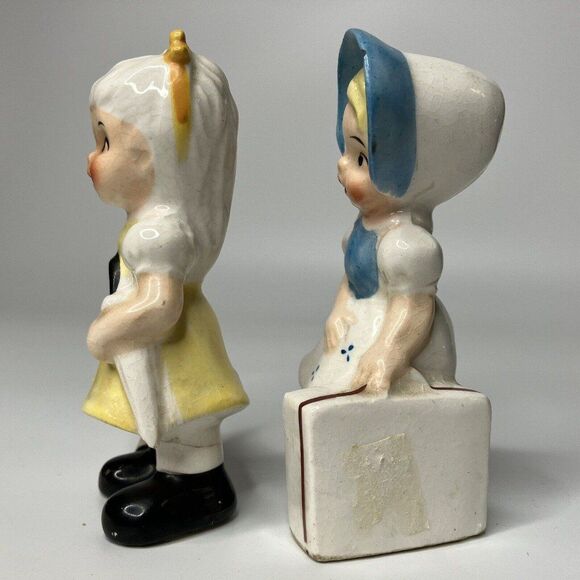 Ucagco Vtg Figurine Set of 2 Girls Yellow Teddy Bear Blue Bonnet Suitcase READ - Picture 4 of 9